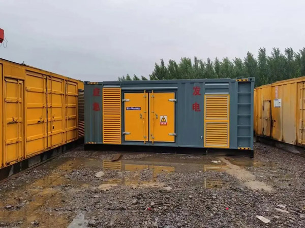 祁门柴油发电机如何判断干式空气滤清器是否需要更换？