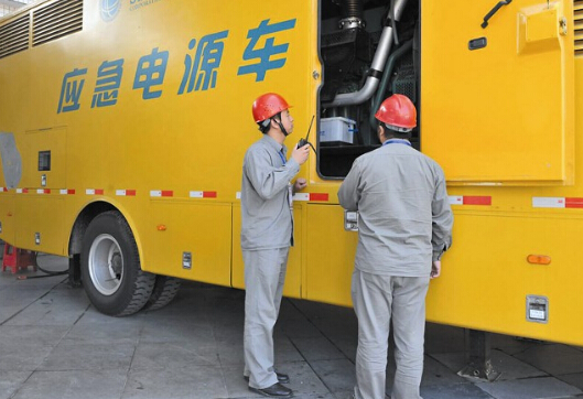 祁门如何清理被灰尘覆盖的机油散热器？