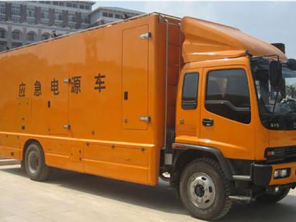 祁门冬季柴油发电机启动前,如何检查燃油系统中的积水?